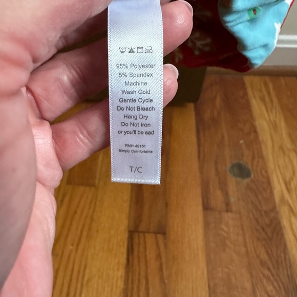 đNWOT LuLaRoe Christmas Favorites Pattern Leggings
Size TC - Picture 4 of 4